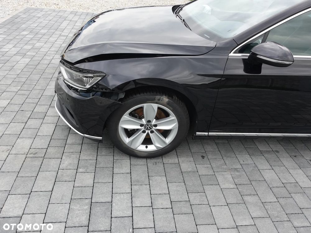 Volkswagen Passat 2.0 TDI SCR DSG Elegance - 9