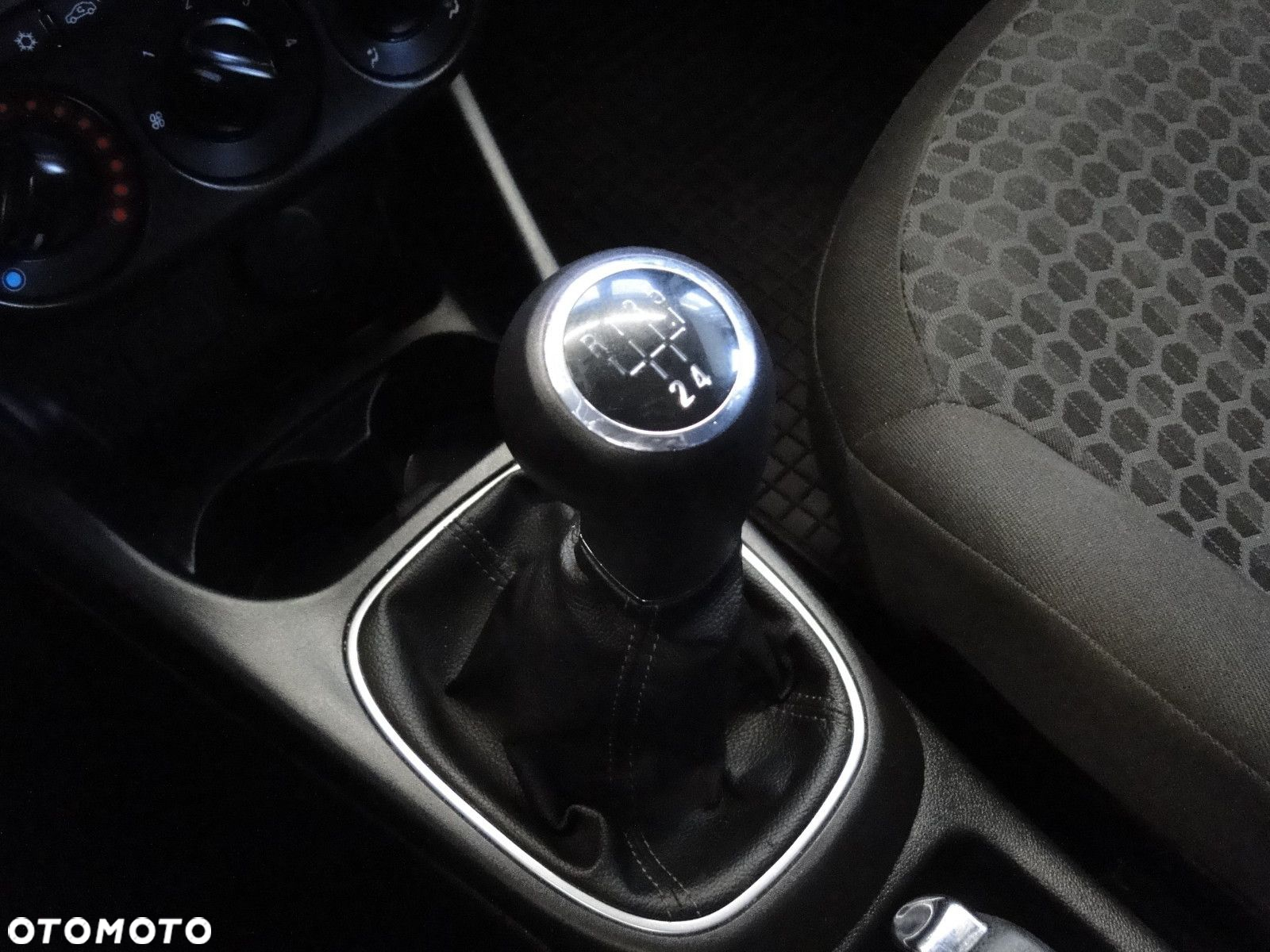 Opel Corsa - 25