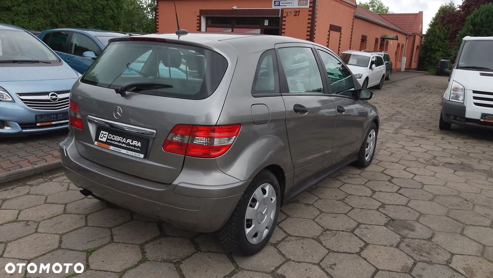 Mercedes-Benz Klasa B 180 CDI Special Edition - 4