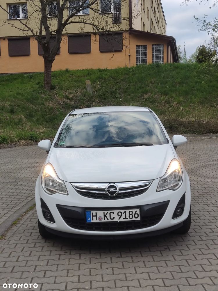 Opel Corsa 1.2 16V Cosmo - 11