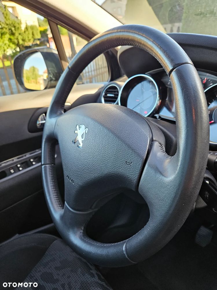 Peugeot 3008 1.6 Premium - 21