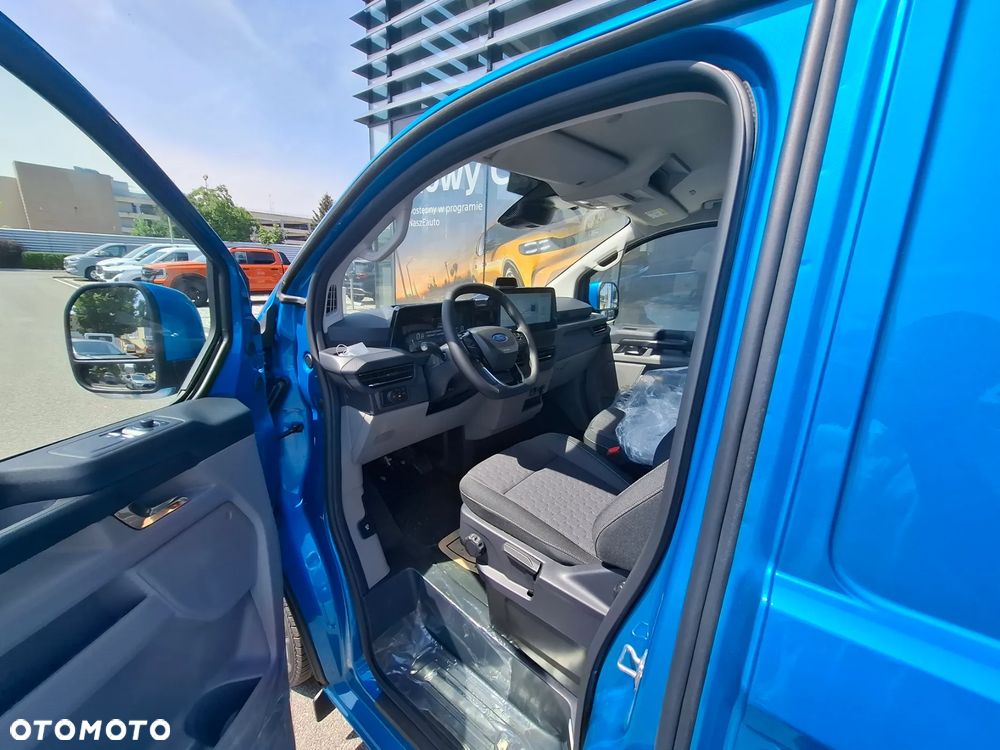 Ford Transit Custom VAN Limited AWD - 14