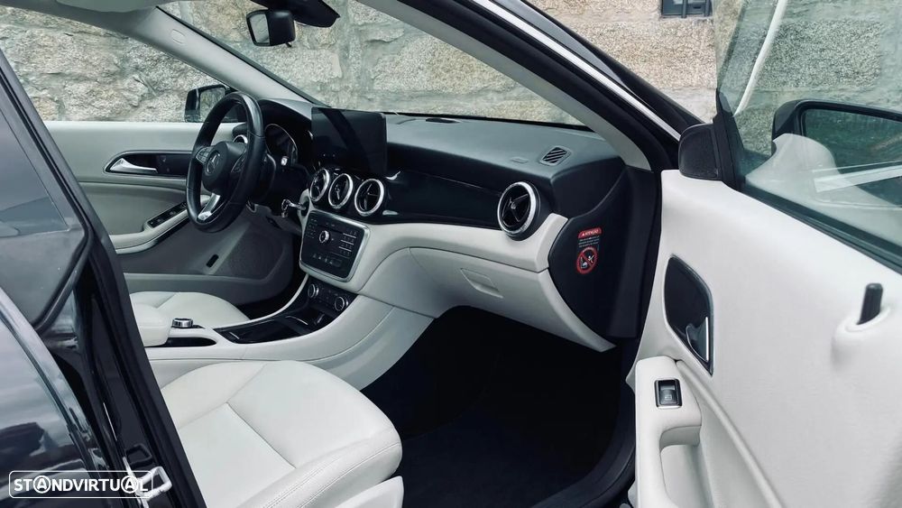 Mercedes-Benz CLA 220 - 20