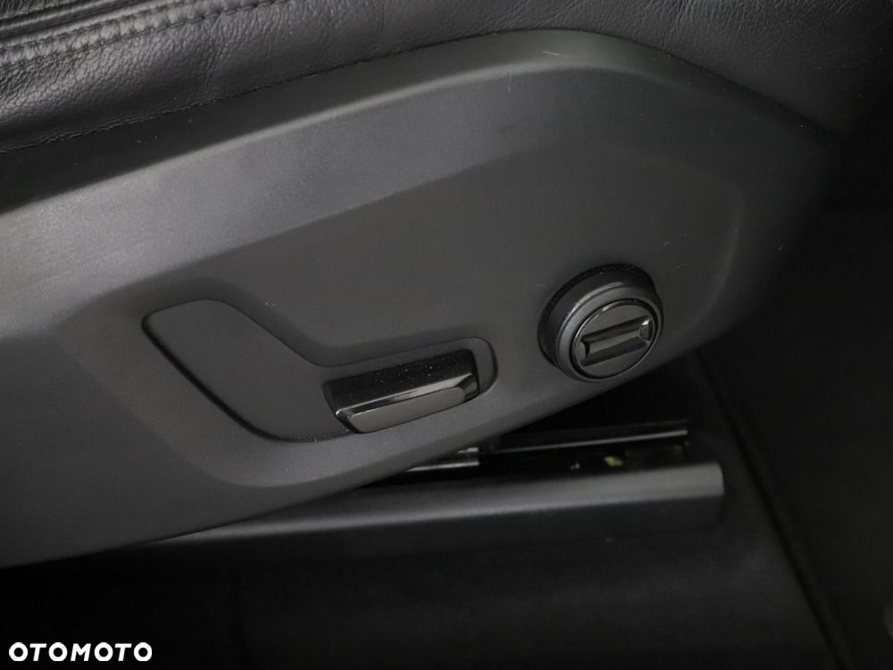 Volvo XC 60 D4 Momentum - 37