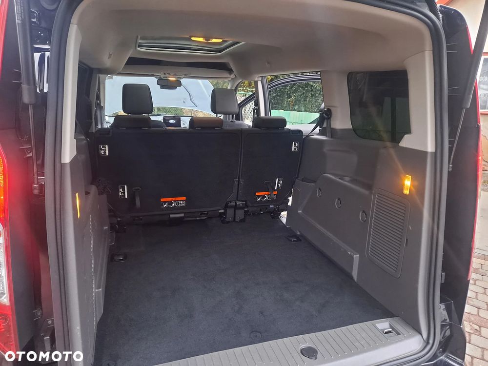 Ford Tourneo Connect Grand - 18