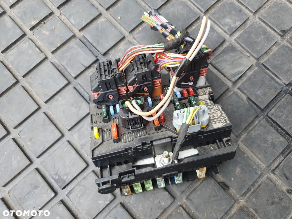 SKRZYNKA BEZPIECZNIKÓW MODUŁ BSM L10 CITROEN PEUGEOT 9661708180 + WTYCZKI INSTALACJA - 1