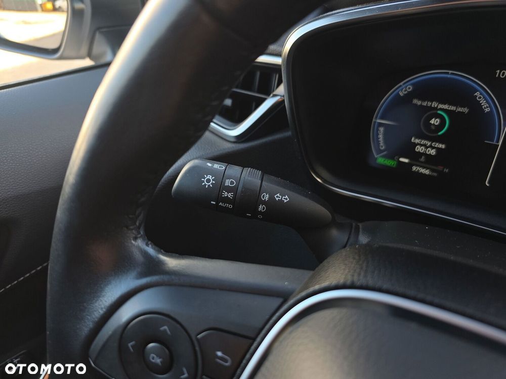 Toyota Corolla 1.8 Hybrid Comfort - 17