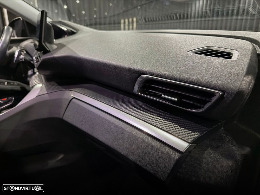 Peugeot 3008 1.2 PureTech Allure EAT8 - 32