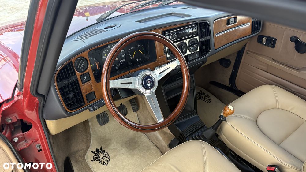 Saab 900 - 16