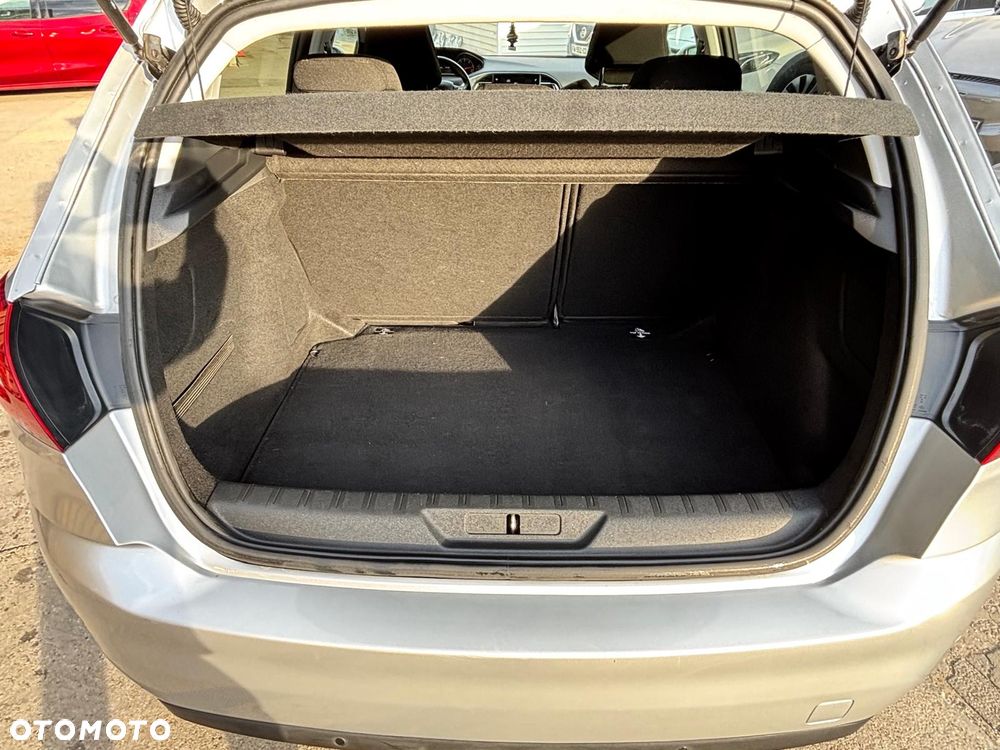 Peugeot 308 - 13