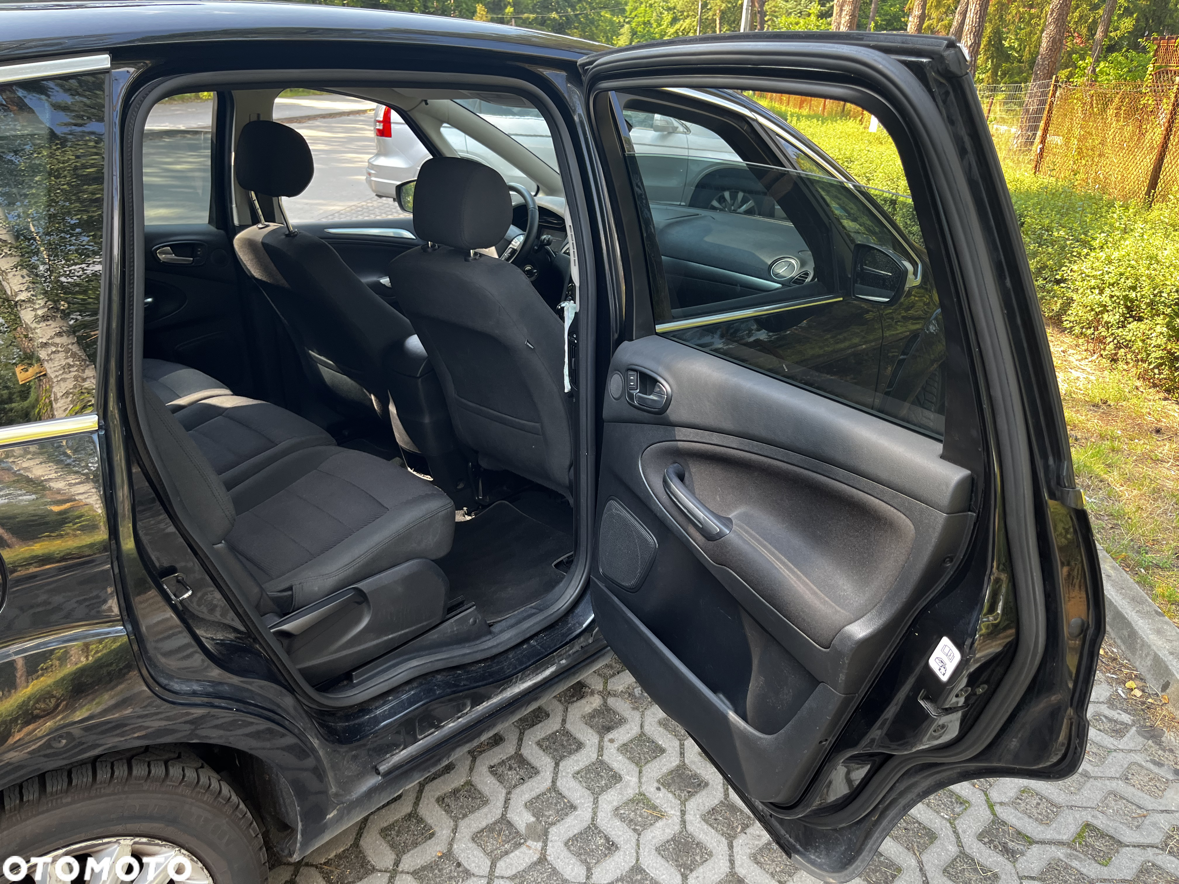 Ford S-Max - 13