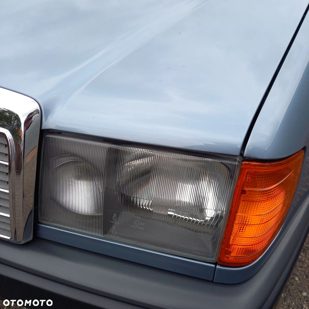 Mercedes-Benz W124 (1984-1993) - 36