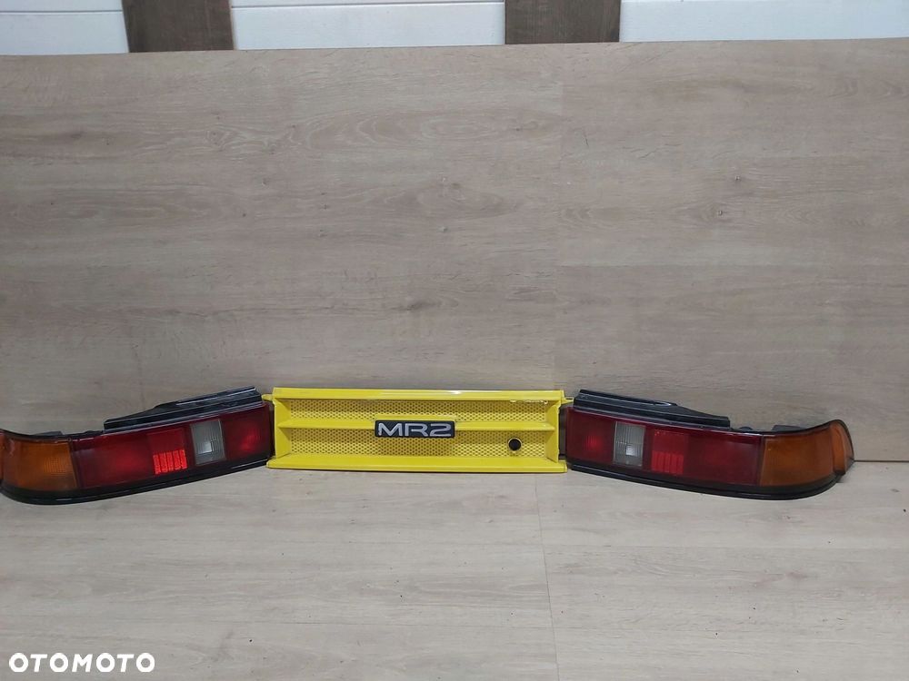 Toyota MR2 SW20 2,0 lampa tył lewa prawa blenda komplet - 2