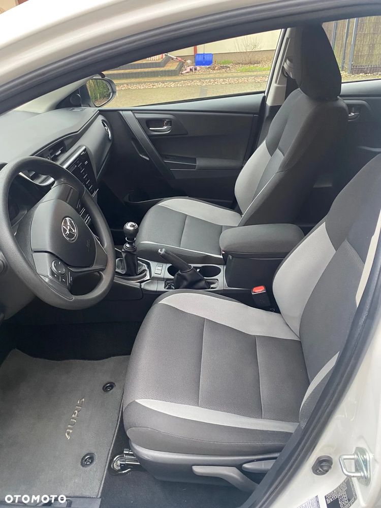 Toyota Auris 1.33 VVT-i Active - 16