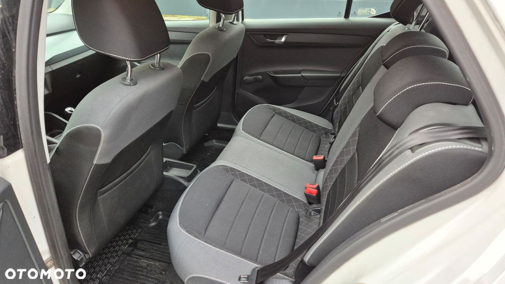 Skoda Fabia 1.0 TSI Ambition - 8