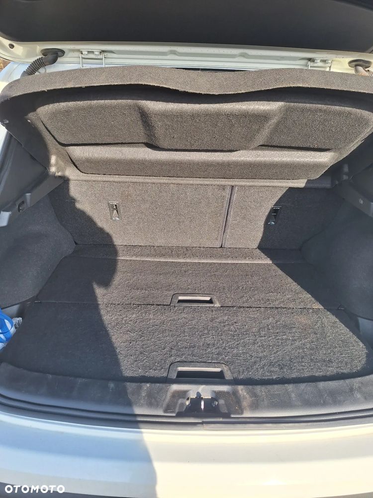 Nissan Qashqai 1.2 DIG-T N-Connecta EU6 - 10