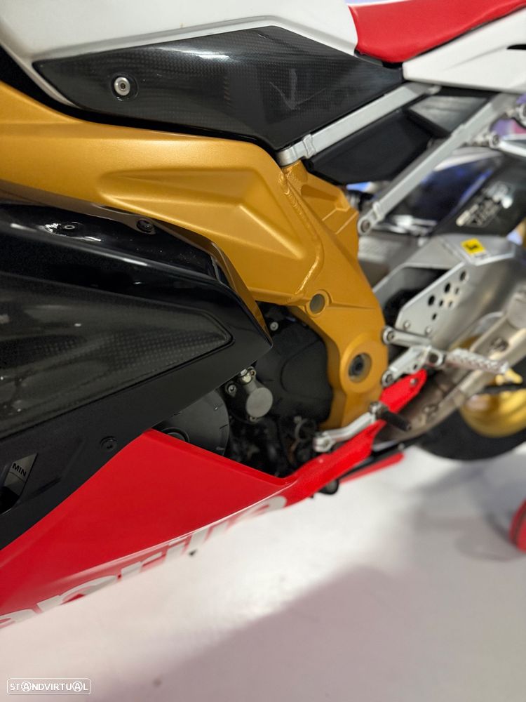 Aprilia RSV Factory RR - 6