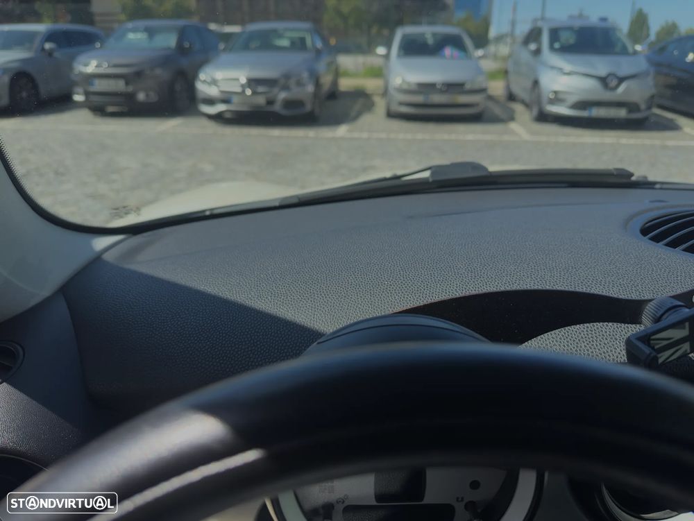 MINI 3 Portas Cooper D - 18