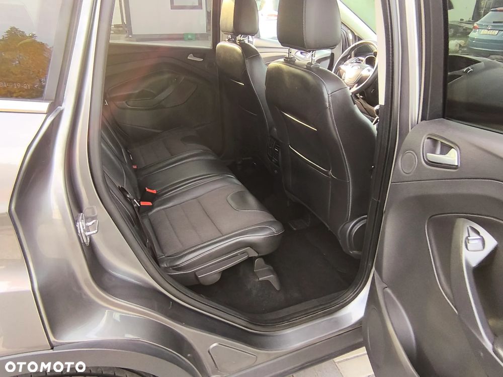 Ford Kuga 2.0 TDCi FWD Titanium - 24