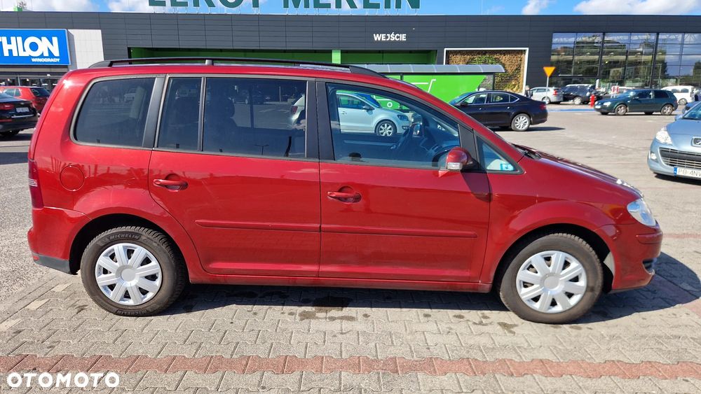 Volkswagen Touran 1.4 TSI Trendline DSG - 8