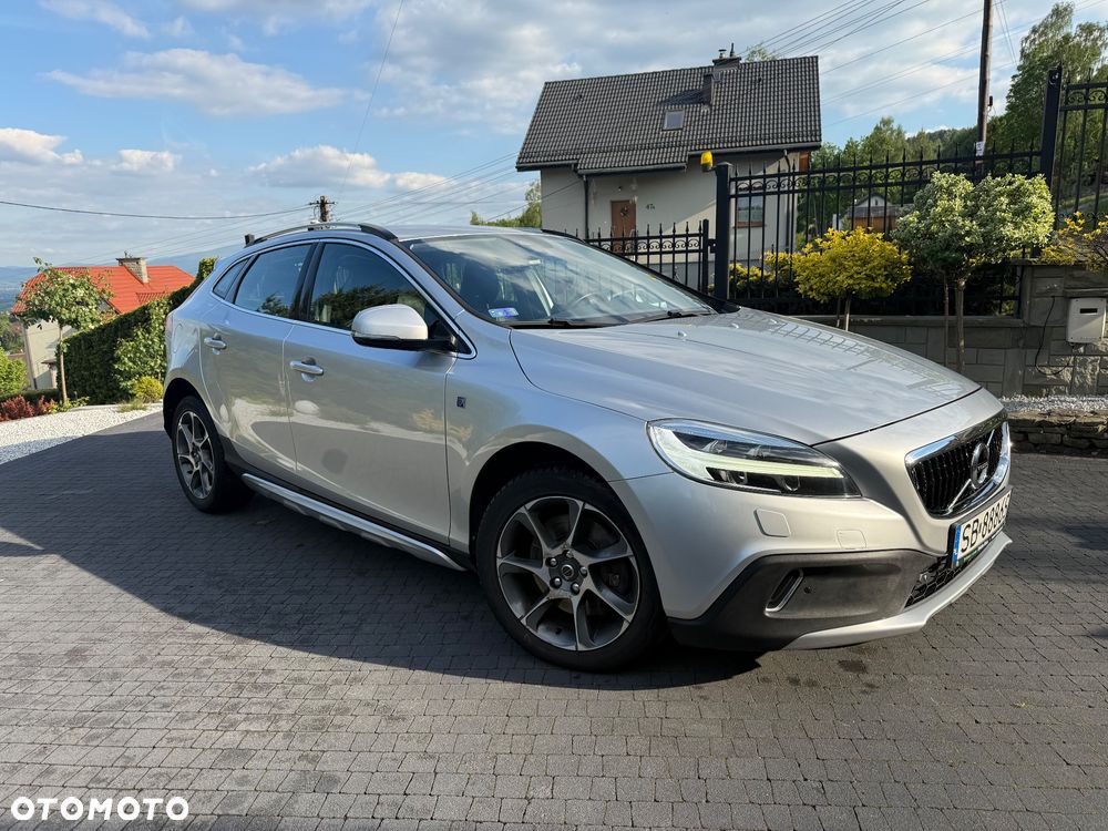 Volvo V40 Cross Country T3 Drive-E Ocean Race - 18
