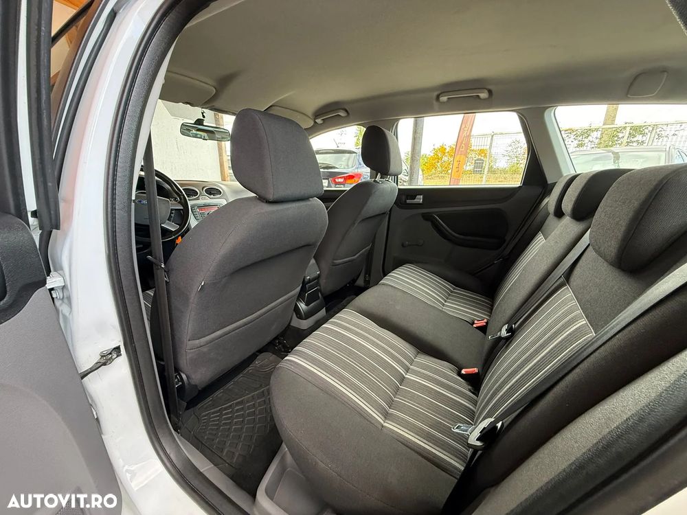 Ford Focus 1.4 16V Trend - 16