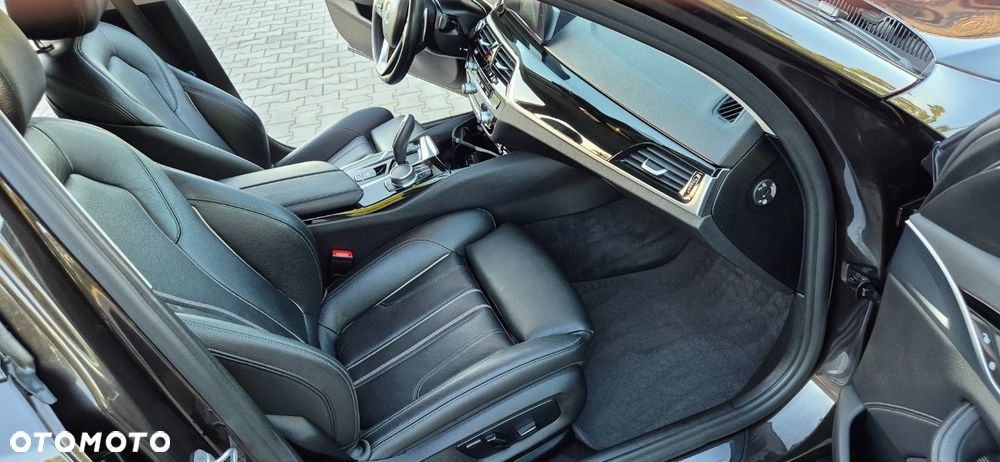 BMW Seria 5 520d Sport Line - 15