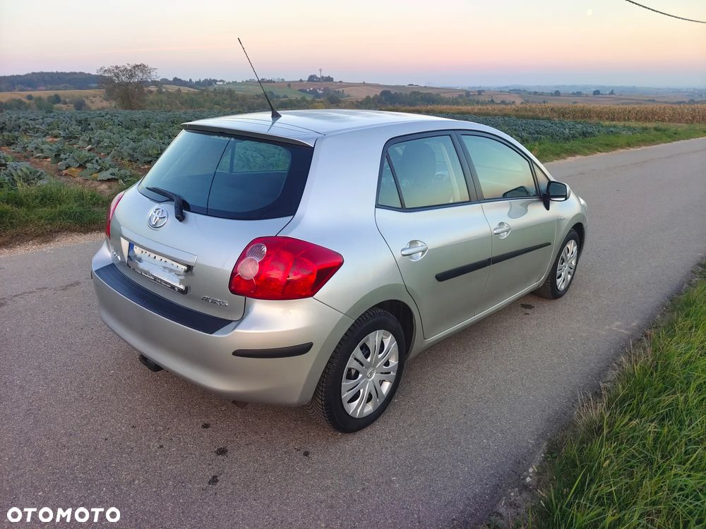 Toyota Auris 1.6 VVT-i Premium - 8