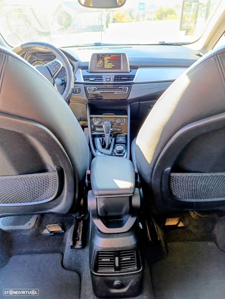 BMW 218 Active Tourer d Line Luxury Auto - 17