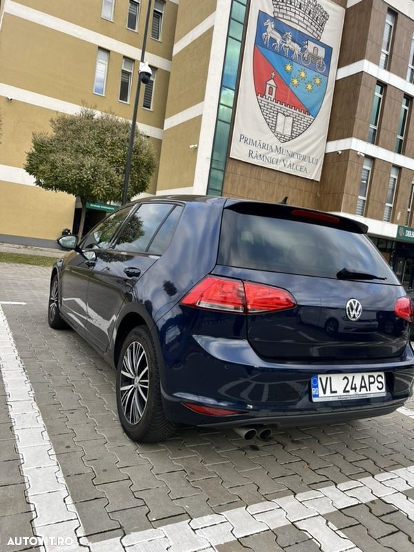 Volkswagen Golf 2.0 TDI BlueMotion Technology DSG Allstar - 11