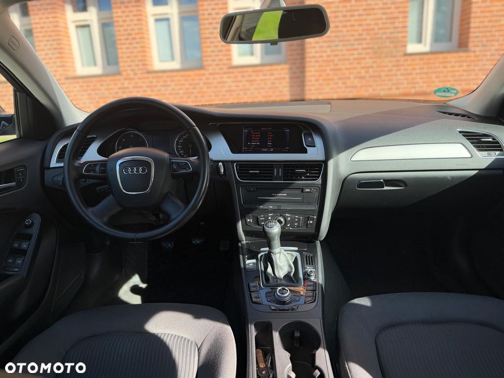 Audi A4 Avant 2.0 TDI DPF Attraction - 5