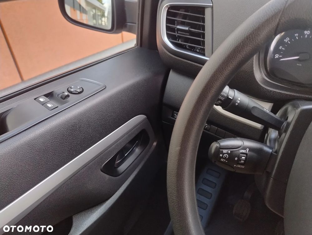 Opel VIVARO NOWY MODEL 1.5 Diesel (102KM) 6-BIEGÓW (L2H1) (EURO,6) KLIMA STAN IDEALNY NIE MA RDZY BEZWYPADKOWY SERWIS A.S.O. DO KOŃCA ! ! ! - 17