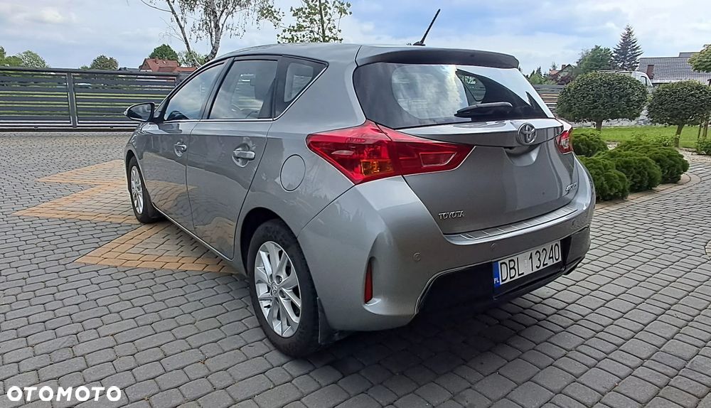 Toyota Auris - 4