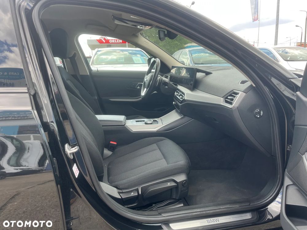 BMW Seria 3 318d Edition M Sport Shadow - 10