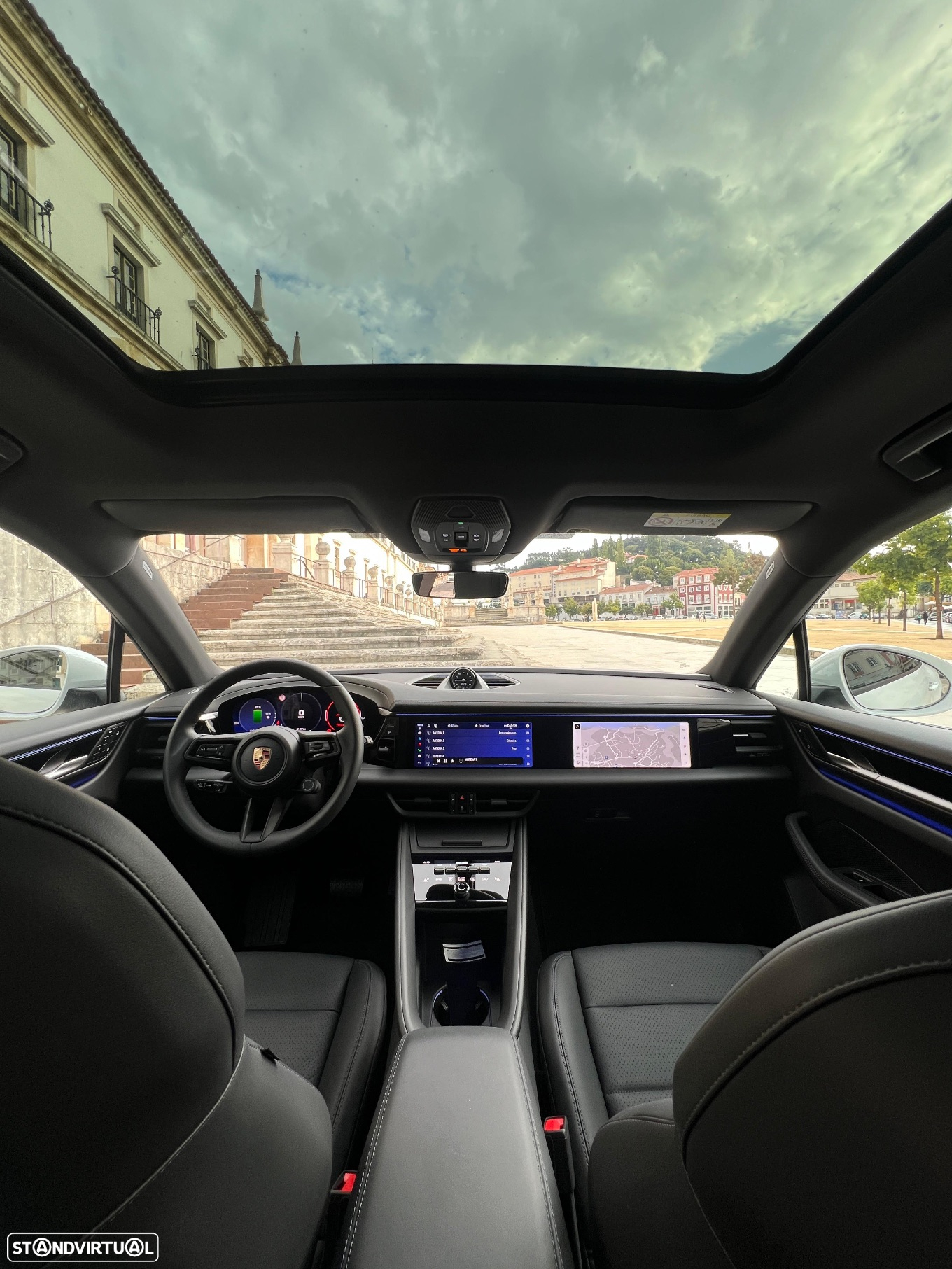Porsche Macan Electric 4 - 8