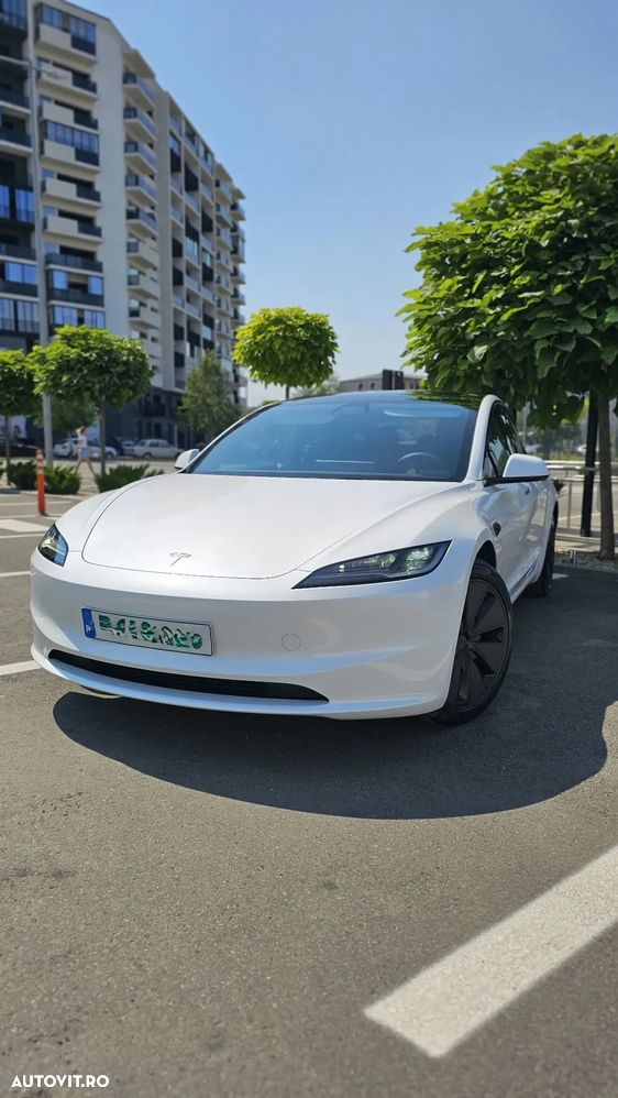 Tesla Model 3 - 2