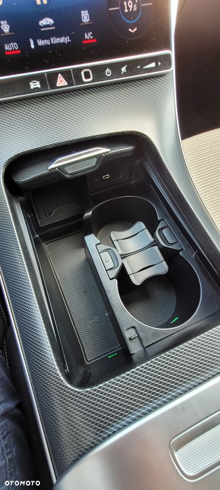 Mercedes-Benz Klasa C 200 d mHEV Avantgarde - 36