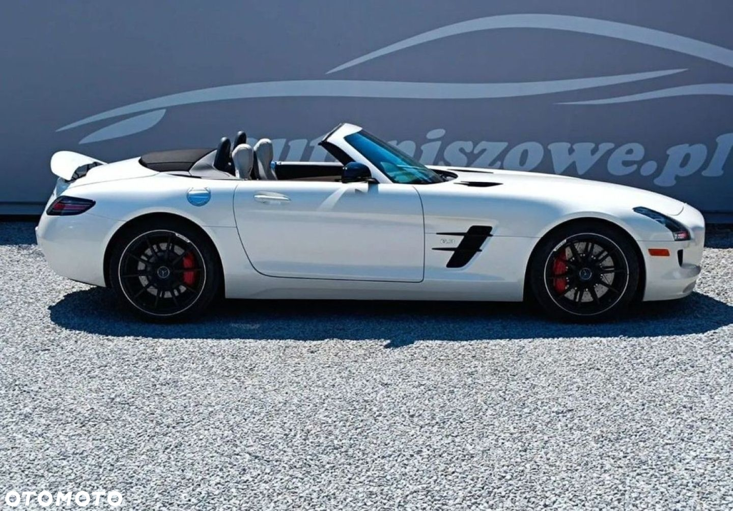 Mercedes-Benz SLS AMG GT - 15