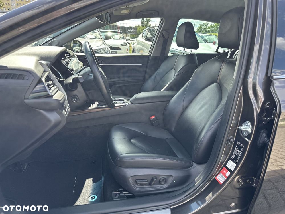 Toyota Camry 2.5 Hybrid Executive CVT - 15