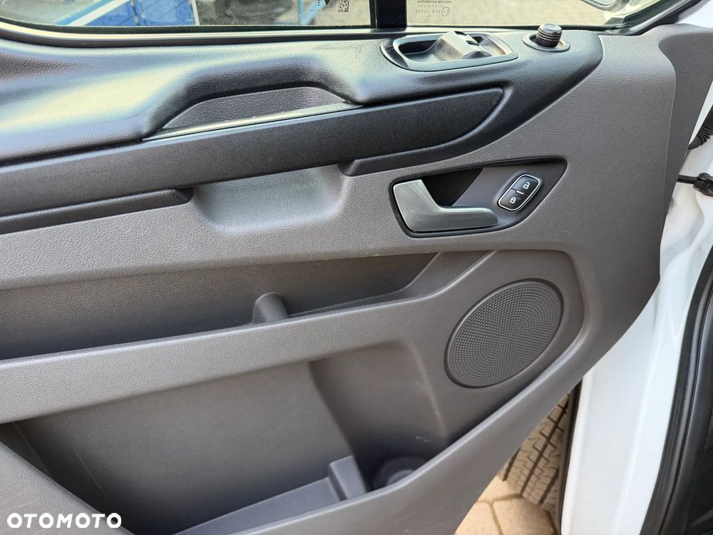 Ford Custom L1H1 - 8