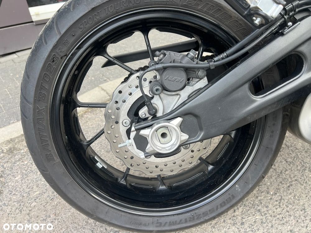 Yamaha MT - 16