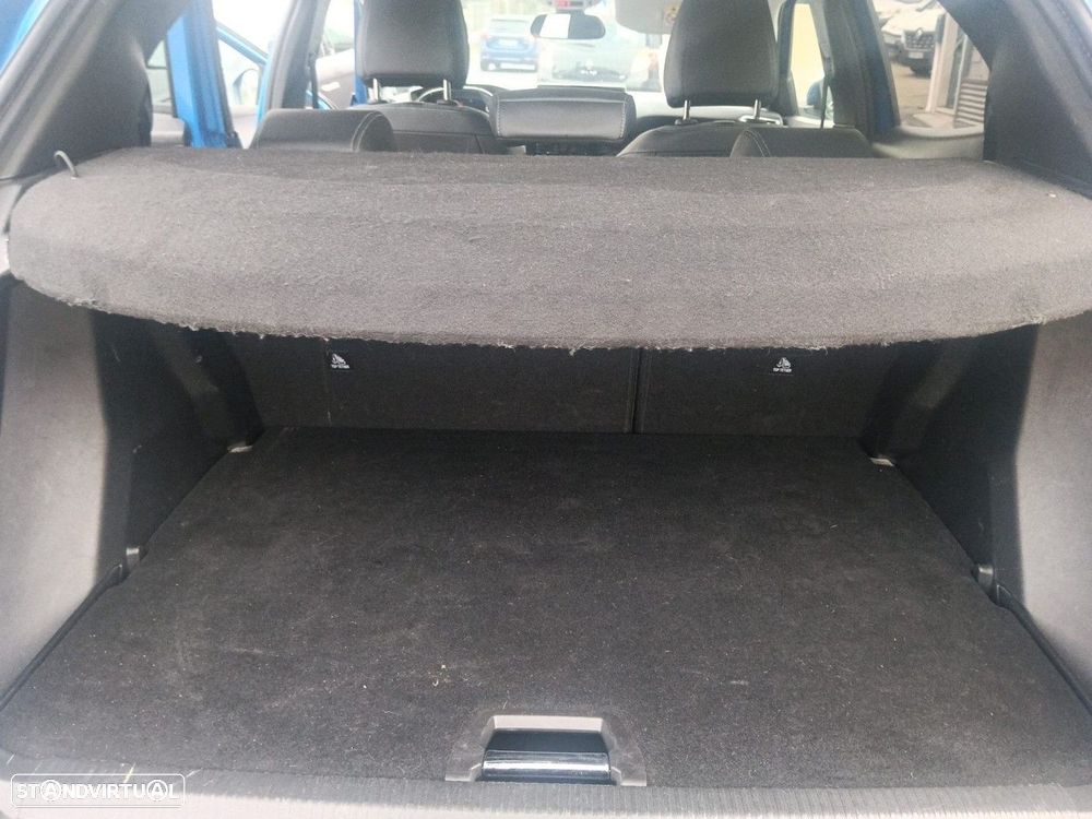 Peugeot 2008 1.5 BlueHDi Allure Pack - 21