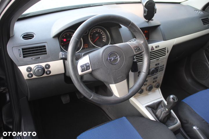 Opel Astra - 8