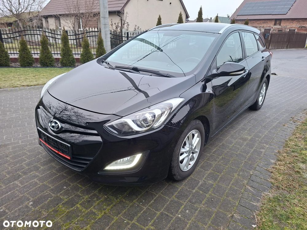 Hyundai i30 blue 1.6 CRDi Passion - 12