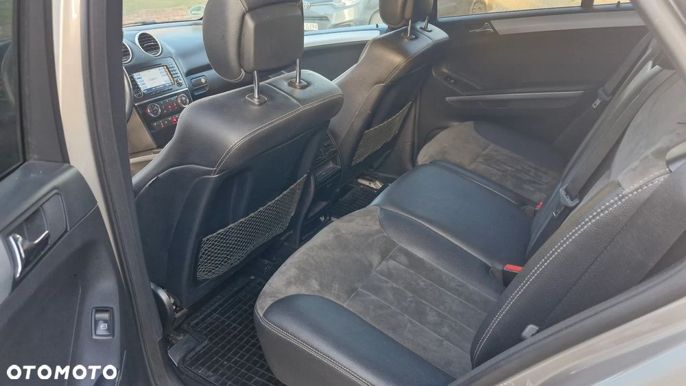 Mercedes-Benz ML 300 CDI 4Matic 7G-TRONIC DPF BlueEFFICIENCY - 15