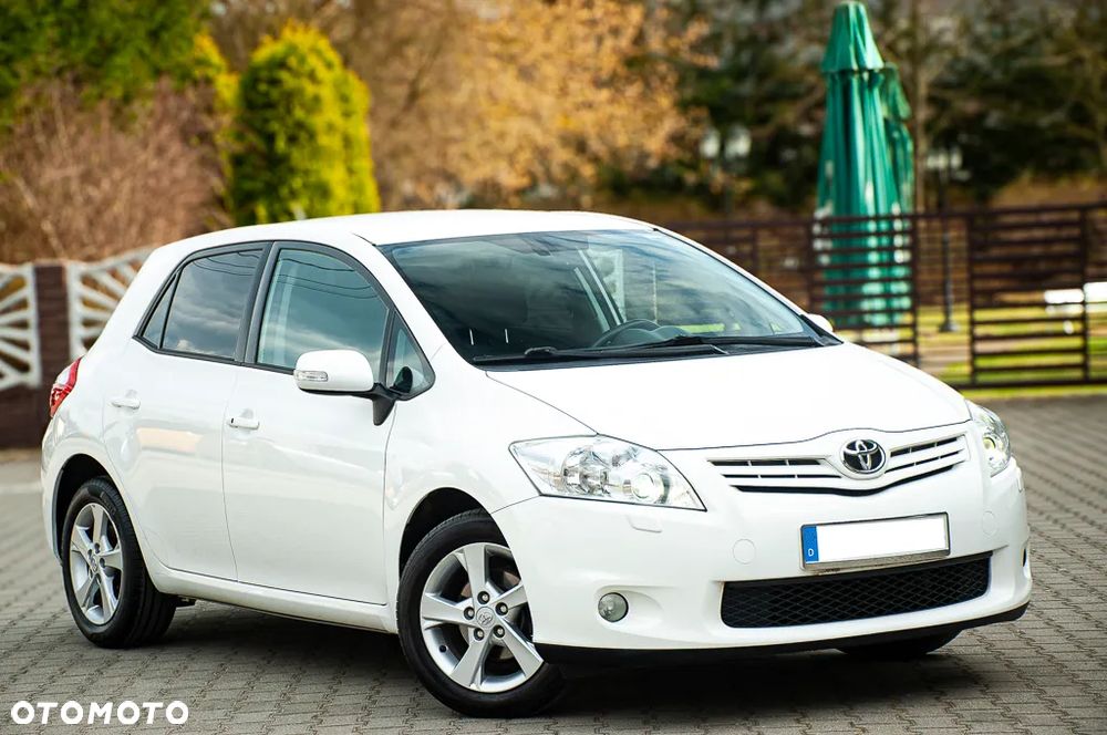 Toyota Auris 1.6 Executive - 12