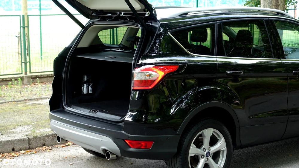 Ford Kuga 1.5 EcoBoost 2x4 Titanium - 35