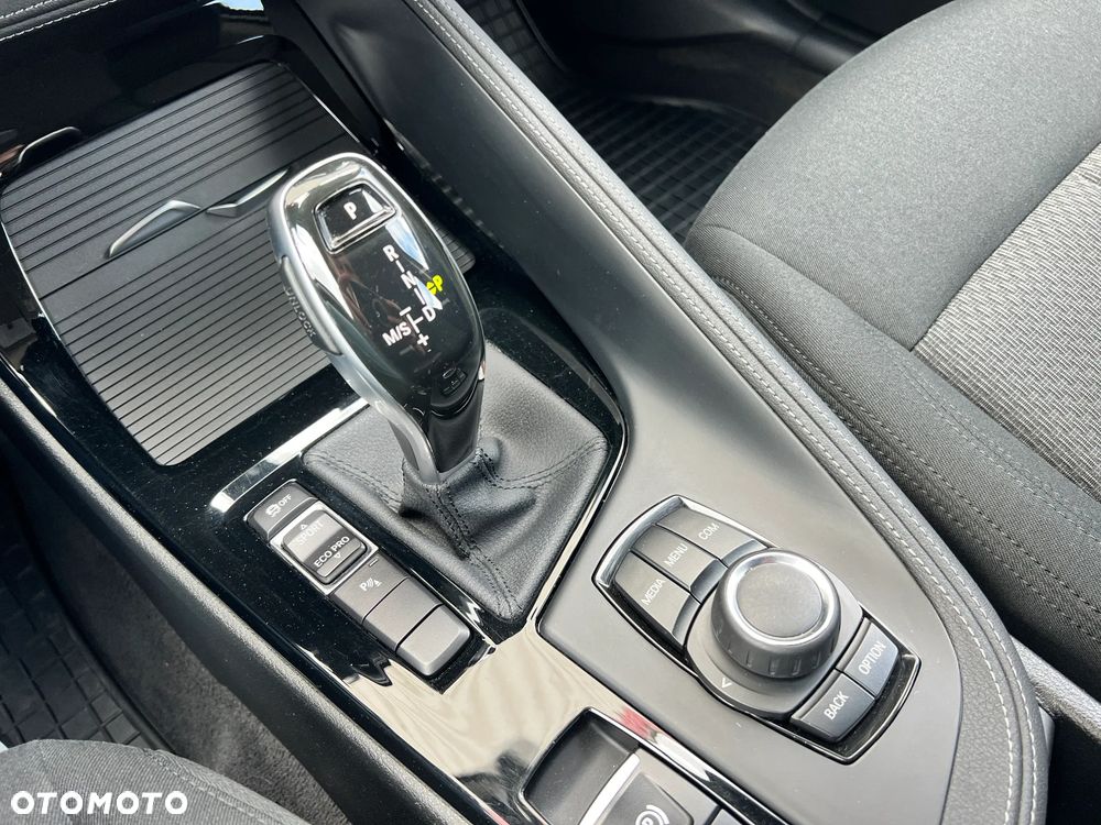 BMW X2 sDrive18i Advantage - 24