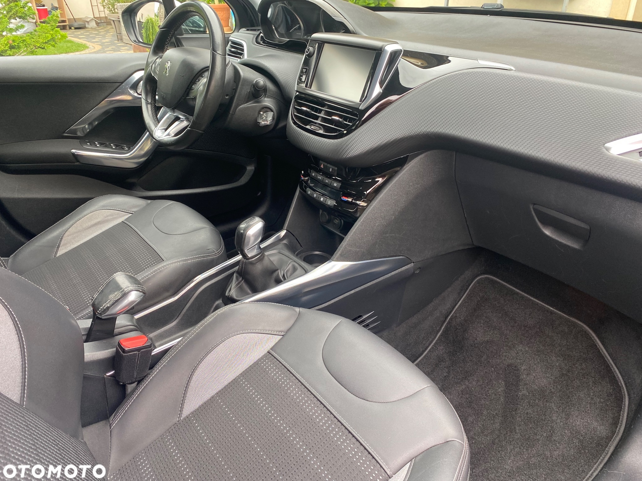 Peugeot 2008 1.6 VTi Allure - 19