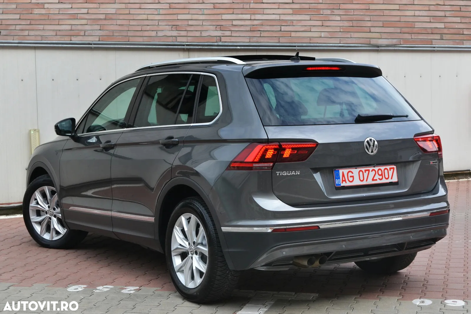 Volkswagen Tiguan 2.0 TDI SCR 4MOTION (BlueMotion Techn.) DSG Highline - 26